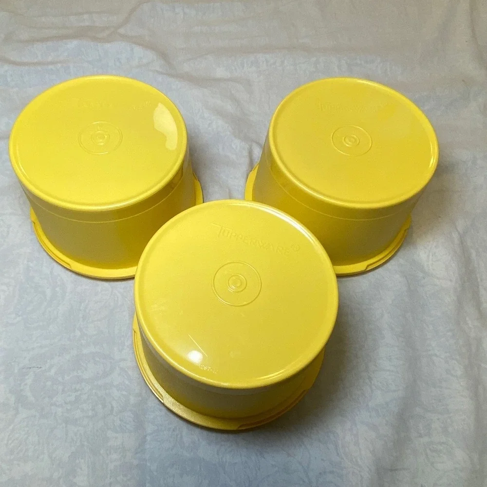 Vintage Tupperware Goldenrod Servalier Bowl Set 3‎ Bowls 3 Lids Floral Pattern